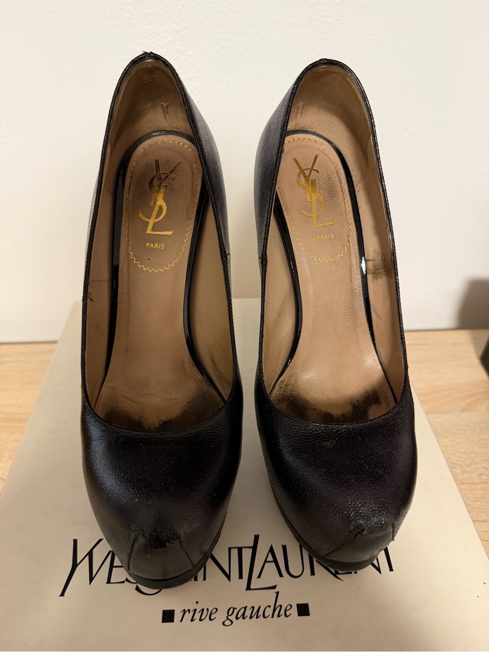 Yves Saint Laurent Black Leather Round-Toe Pumps